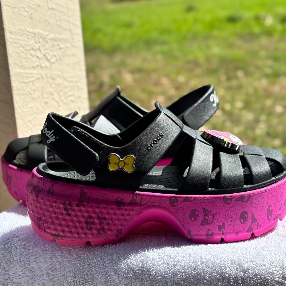 Crocs Unisex Sanrio My Melody/Kuromi Stomp Sandals Size 8 (men's size 6)